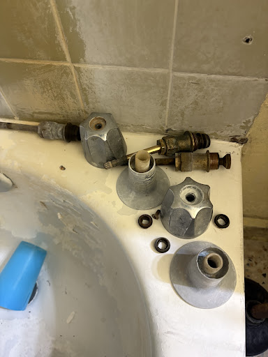 Guelo Handyman Services