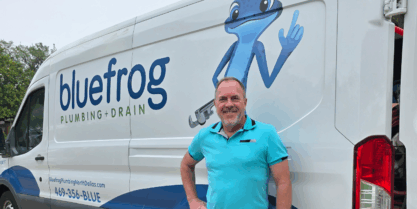 Bluefrog Plumbing & Drain: Servicio de Plomería y Desagües en North Dallas – Rápido y Confiable