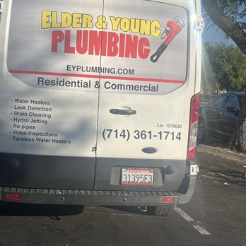 Elder & Young Plomería: Servicios Profesionales de Reparación y Mantenimiento de Tuberías