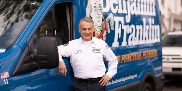 Plomería residencial Benjamin Franklin en Long Beach – Reparación rápida y confiable
