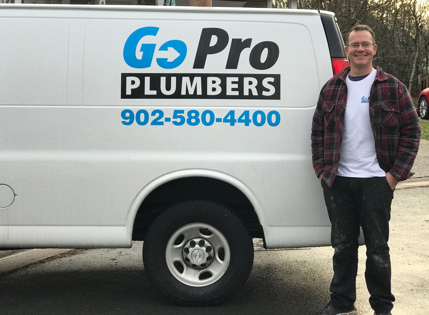 Logo de Go Pro Plumbing Inc. – Expertos en plomería, reparación y mantenimiento