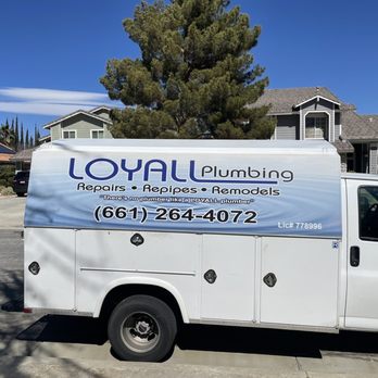 Loyall Plumbing – Plomeros certificados para reparación, instalación y mantenimiento 24/7