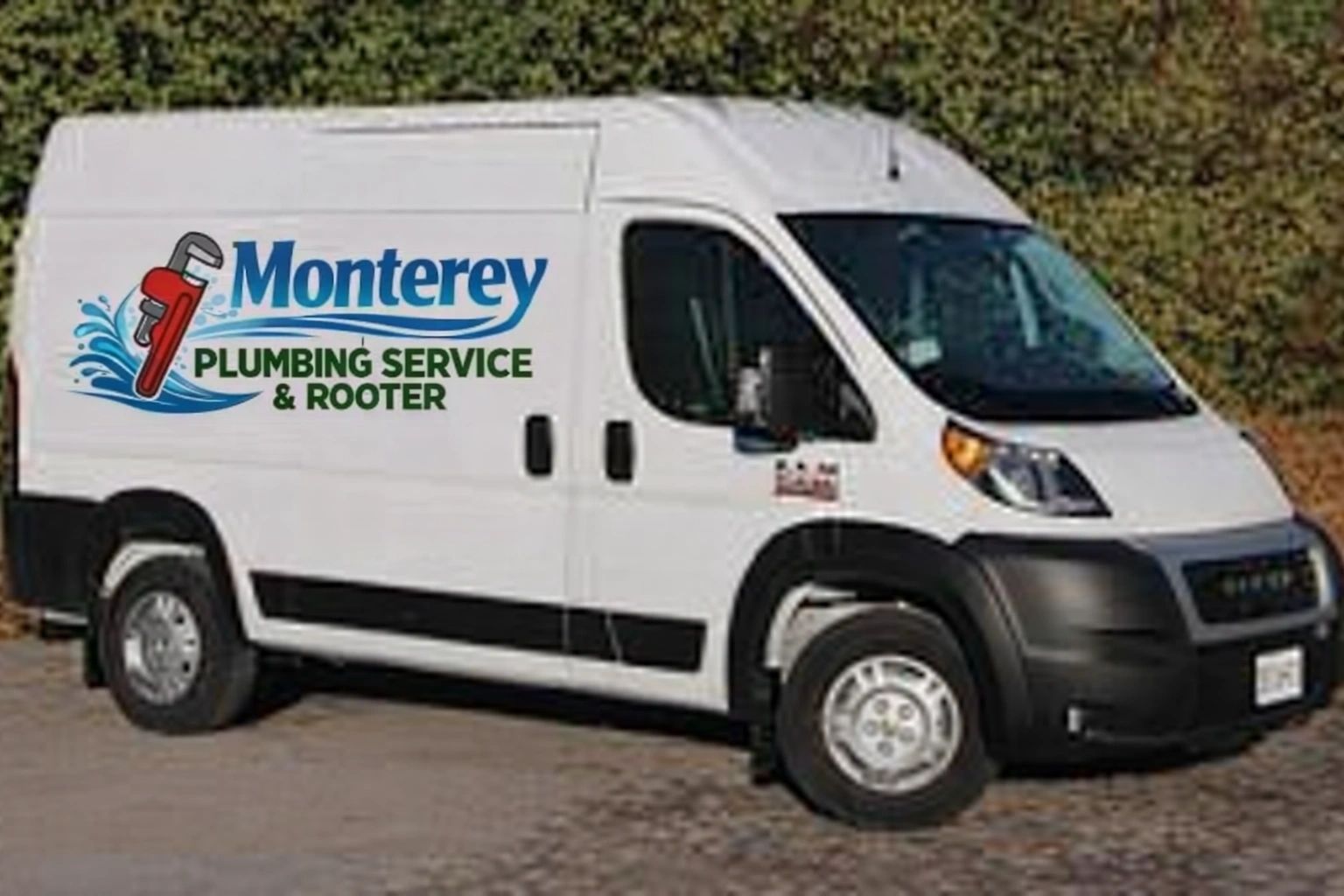 Servicio de Plomería y Desatascador en Monterey – Reparaciones Rápidas y Eficientes